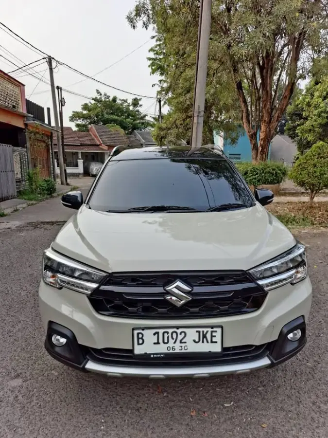 Suzuki XL7 Alpha Hybrid 2025
