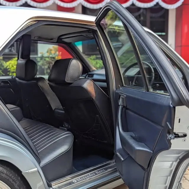 Mercedes-Benz W124 230E 1987