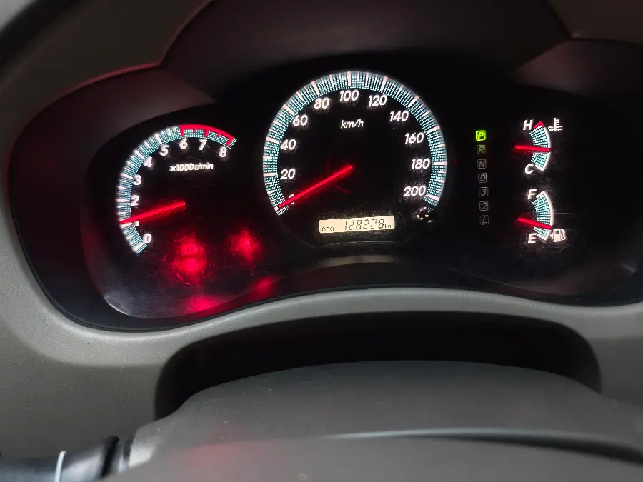 Toyota Kijang Innova 2.0 V 2014