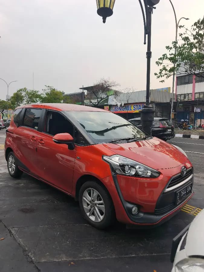 Toyota Sienta 1.5 G 2017